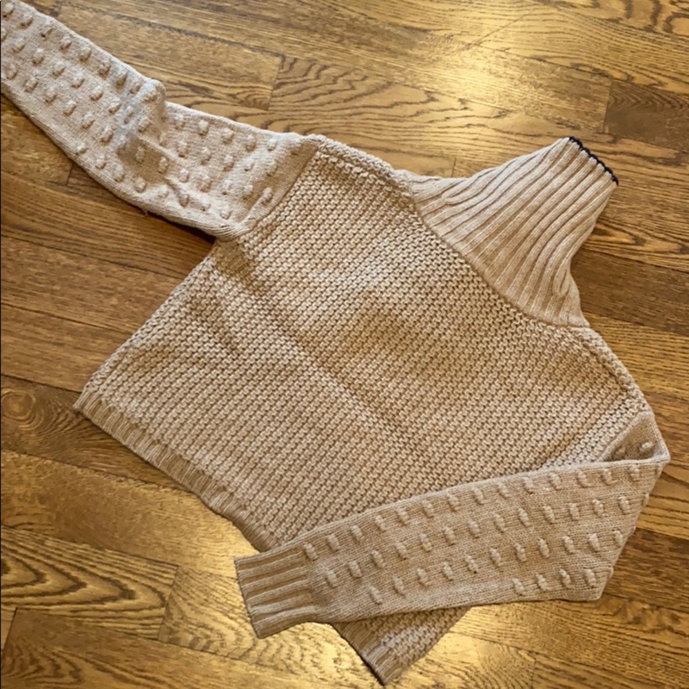 Sweater - Picture 4 of 4